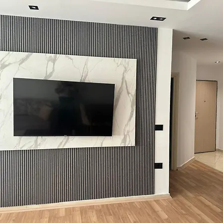 Azure Retreat * Durrës