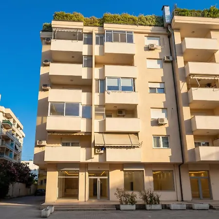 Azure Retreat Durrës